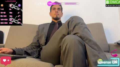 Snapshot of tom_blunt96 chatting on 06-12-26, 04:17 TOM online show from 06-12-26, 04:17