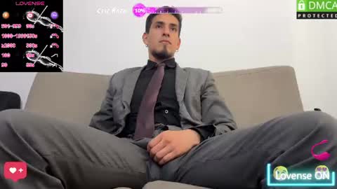 Snapshot of tom_blunt96 chatting on 06-15-26, 02:52 TOM online show from 06-15-26, 02:52