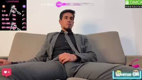 Snapshot of tom_blunt96 chatting on 07-04-26, 09:43 TOM online show from 07-04-26, 09:43