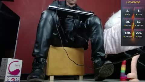 Tom online show from 02-01-25, 01:44