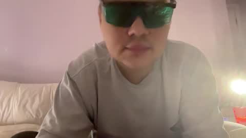 Snapshot of tom_masonx chatting on 01-09-26, 07:15 Tom online show from 01-09-26, 07:15