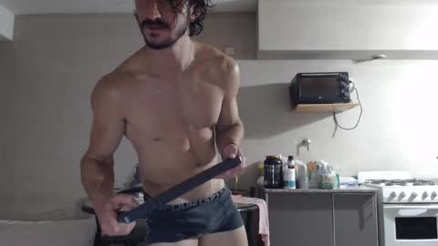 Snapshot of tom_show chatting on 03-01-25, 02:26 tom_show online show from 03-01-25, 02:26