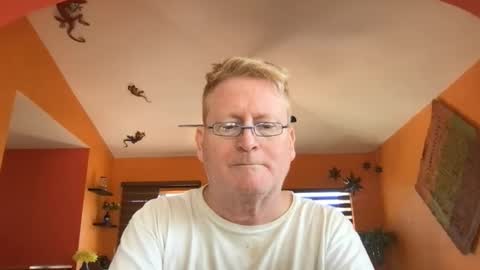 Hola online show from 02-25-26, 04:49