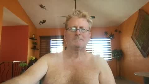 Snapshot of tomascausa chatting on 06-23-26, 10:52 Hola online show from 06-23-26, 10:52