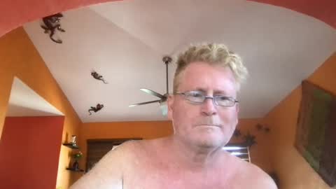 Snapshot of tomascausa chatting on 07-28-26, 11:48 Hola online show from 07-28-26, 11:48