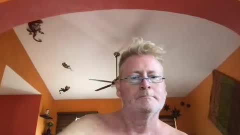 Snapshot of tomascausa chatting on 08-03-26, 04:44 Hola online show from 08-03-26, 04:44