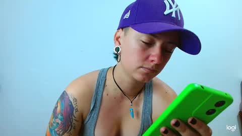 Snapshot of tomboyblue chatting on 02-20-25, 02:02 Blue online show from 02-20-25, 02:02