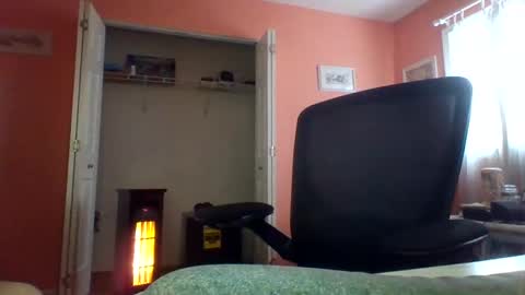 Snapshot of tomcat4848 chatting on 02-08-25, 01:11 tomcat4848 online show from 02-08-25, 01:11