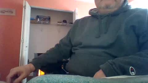 Snapshot of tomcat4848 chatting on 02-09-25, 02:40 tomcat4848 online show from 02-09-25, 02:40