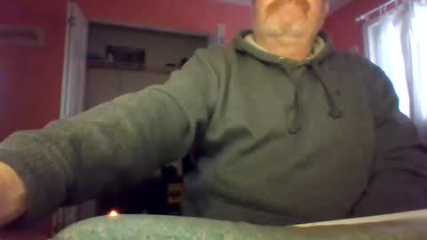 Snapshot of tomcat4848 chatting on 02-10-25, 10:19 tomcat4848 online show from 02-10-25, 10:19