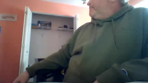 Snapshot of tomcat4848 chatting on 02-18-25, 03:21 tomcat4848 online show from 02-18-25, 03:21