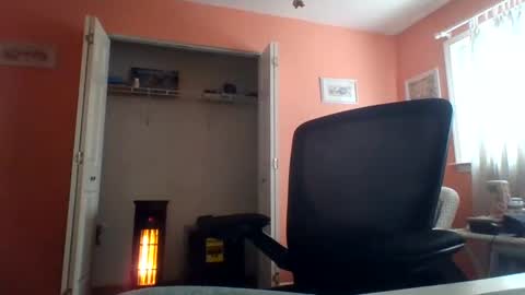 Snapshot of tomcat4848 chatting on 02-25-25, 07:03 tomcat4848 online show from 02-25-25, 07:03