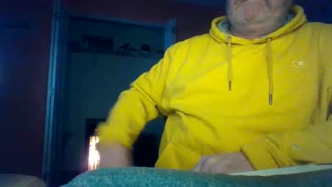 Snapshot of tomcat4848 chatting on 03-04-25, 03:11 tomcat4848 online show from 03-04-25, 03:11
