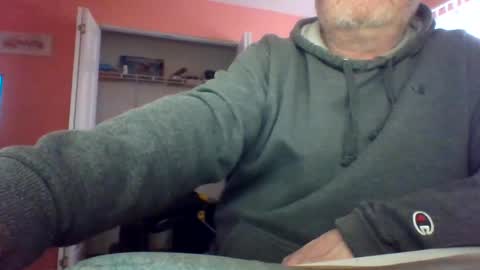 Snapshot of tomcat4848 chatting on 03-06-25, 09:31 tomcat4848 online show from 03-06-25, 09:31