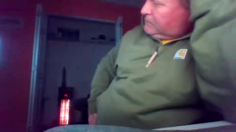 Snapshot of tomcat4848 chatting on 03-09-25, 12:00 tomcat4848 online show from 03-09-25, 12:00