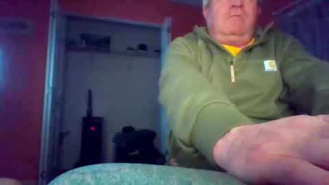 Snapshot of tomcat4848 chatting on 03-11-25, 01:26 tomcat4848 online show from 03-11-25, 01:26