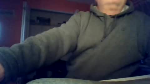 Snapshot of tomcat4848 chatting on 03-12-25, 12:53 tomcat4848 online show from 03-12-25, 12:53