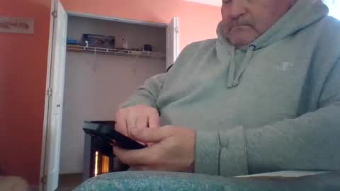 Snapshot of tomcat4848 chatting on 10-09-25, 03:54 tomcat4848 online show from 10-09-25, 03:54