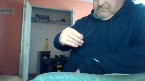 Snapshot of tomcat4848 chatting on 10-14-25, 05:25 tomcat4848 online show from 10-14-25, 05:25