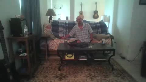 Snapshot of tomcatsawyer chatting on 11-26-25, 07:04 sirmuggsalot online show from 11-26-25, 07:04