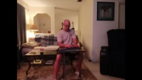 Snapshot of tomcatsawyer chatting on 11-27-25, 07:10 sirmuggsalot online show from 11-27-25, 07:10