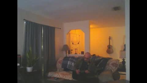 Snapshot of tomcatsawyer chatting on 12-04-25, 08:01 sirmuggsalot online show from 12-04-25, 08:01