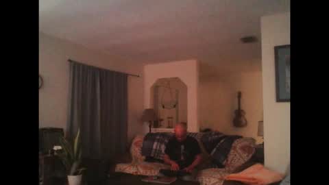 Snapshot of tomcatsawyer chatting on 12-05-25, 03:04 sirmuggsalot online show from 12-05-25, 03:04