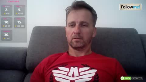 Snapshot of tomhardic chatting on 12-23-25, 09:18 TOM online show from 12-23-25, 09:18