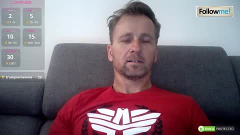 Snapshot of tomhardic chatting on 01-16-26, 01:59 TOM online show from 01-16-26, 01:59