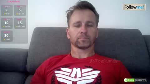 Snapshot of tomhardic chatting on 02-06-26, 02:09 TOM online show from 02-06-26, 02:09