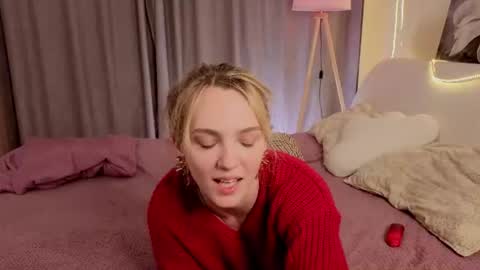 Snapshot of tomikavilandre chatting on 06-19-26, 08:01 Lana online show from 06-19-26, 08:01