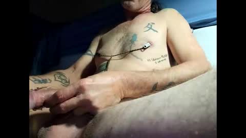 Snapshot of tommgunn25 chatting on 12-22-25, 07:27 tommgunn25 online show from 12-22-25, 07:27