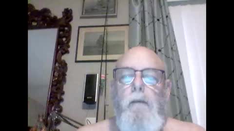 Snapshot of tommierose chatting on 01-06-26, 12:09 Tommie online show from 01-06-26, 12:09