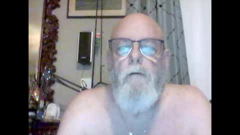 Snapshot of tommierose chatting on 01-07-26, 11:56 Tommie online show from 01-07-26, 11:56