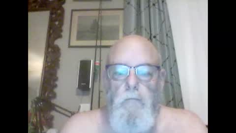 Snapshot of tommierose chatting on 01-08-26, 11:23 Tommie online show from 01-08-26, 11:23