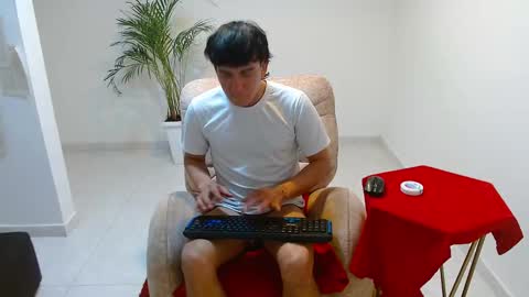 tommy160920 online show from 12-04-25, 02:26