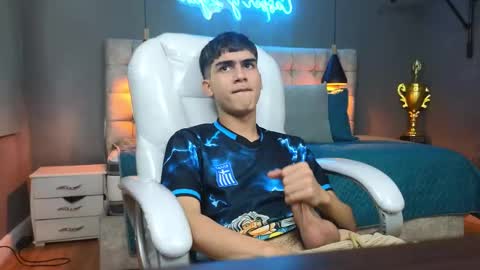 Tommy  online show from 02-14-25, 09:56