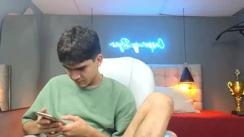 Tommy  online show from 02-25-25, 05:41