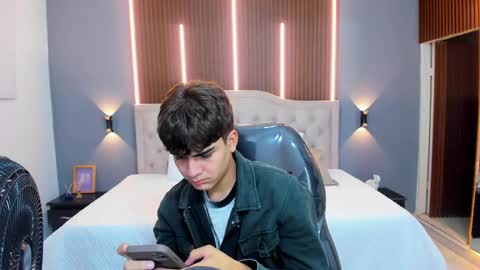 Tommy  online show from 09-09-25, 03:39