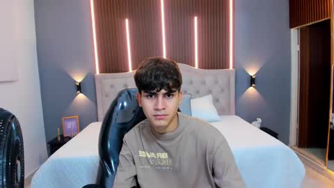 Tommy  online show from 09-16-25, 03:29