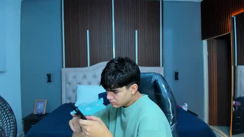 Tommy  online show from 10-19-25, 03:18