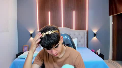 Tommy  online show from 10-28-25, 03:32