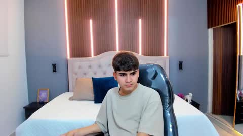 Tommy  online show from 10-31-25, 05:08