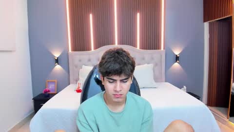 Tommy  online show from 02-05-26, 03:33