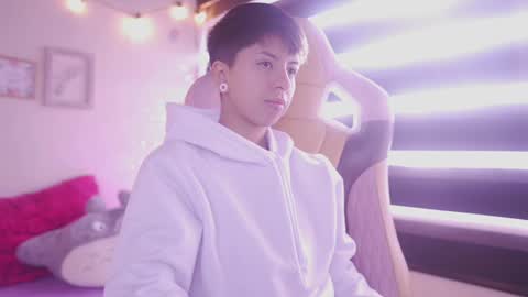 Blue  online show from 03-05-25, 12:55