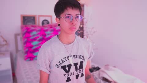 Blue  online show from 09-11-25, 01:28