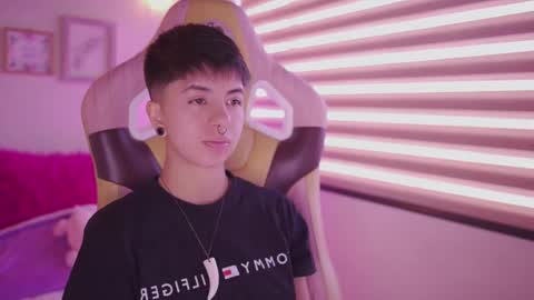 Blue  online show from 03-12-26, 01:28