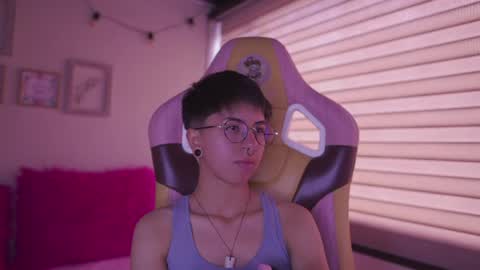 Blue  online show from 04-18-26, 02:54