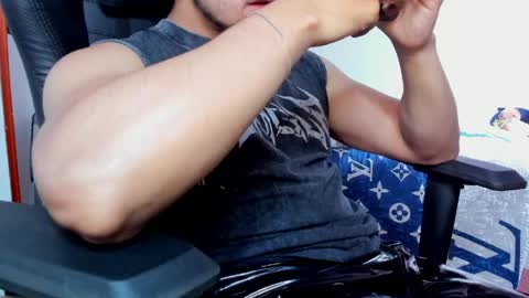 Twitter BreddTommy IG tommy bredd online show from 04-07-26, 06:41