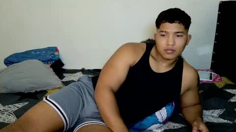 Snapshot of tommy_montana57935 chatting on 05-14-26, 01:34 tommy and merida online show from 05-14-26, 01:34